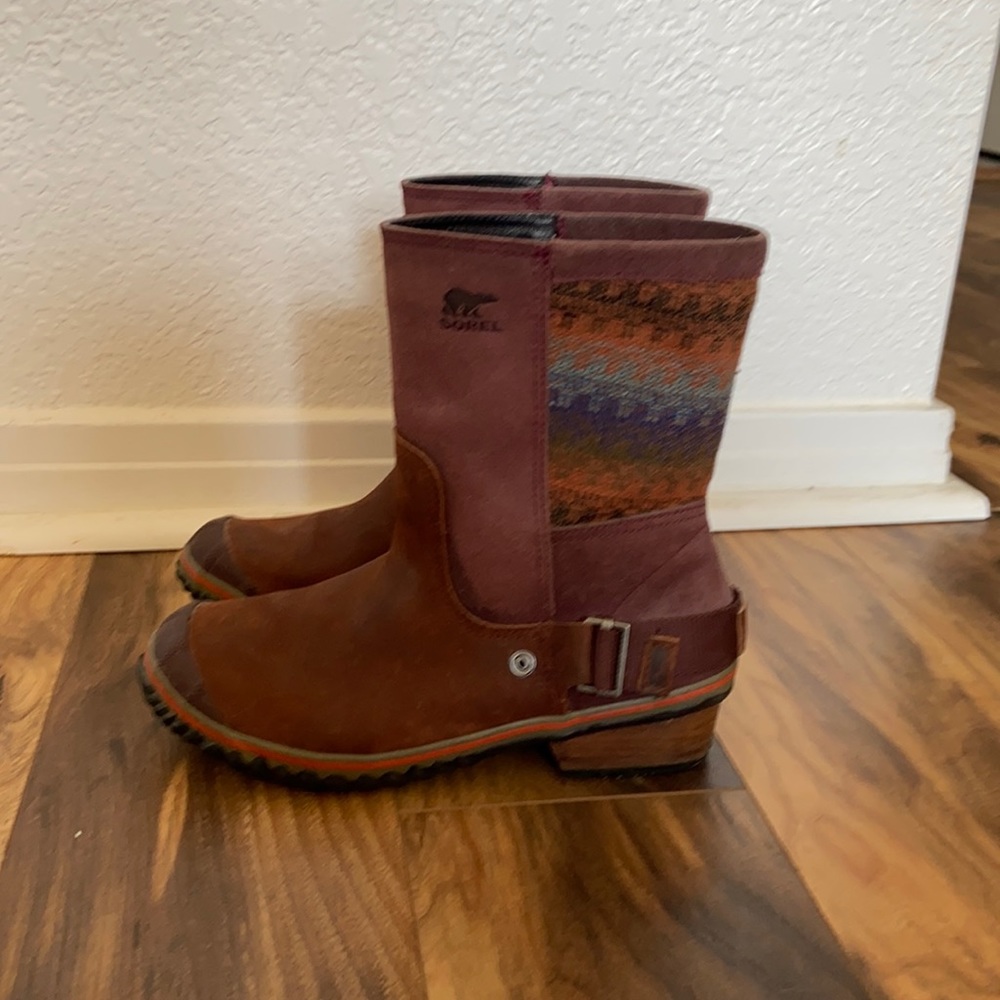 Sorel, duck boots, size 8, pattern